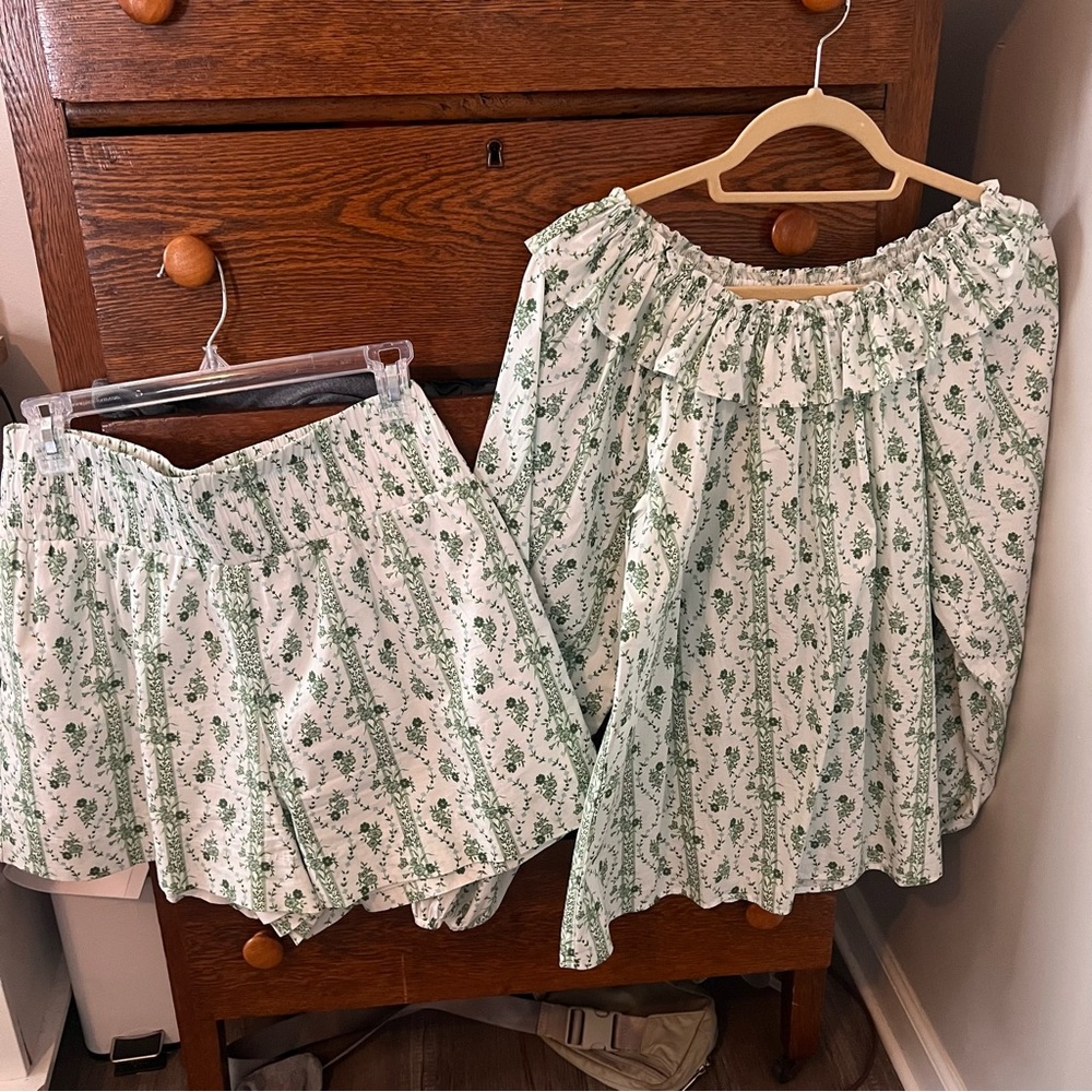 Hill House Set